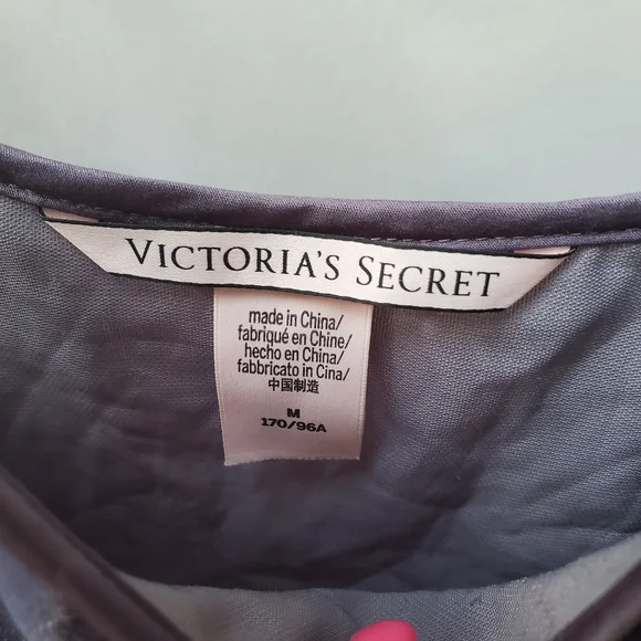 VICTORIA'S Secret Velvet Tank Top Ruffle Strap Size M - EUC! - Picture 5 of 11